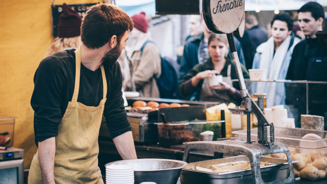 Bingung Bagaimana Buka Bisnis Sendiri? Cek 3 Kiat Ini Agar Lancar!