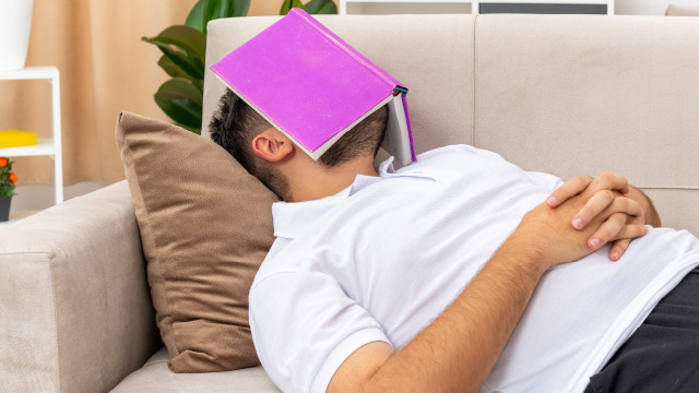 Coba Yuk! 3 Tips Mudah Mengganti Utang Tidur agar Tetap Fokus!