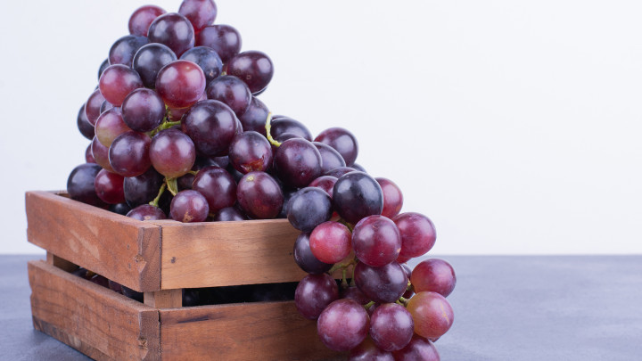 5 Khasiat Biji Anggur untuk Kulit Bercahaya