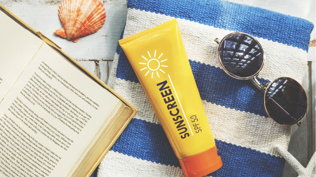 Ini Dia! 3 Manfaat Lain dari Sunscreen yang Harus Kamu Tahu!
