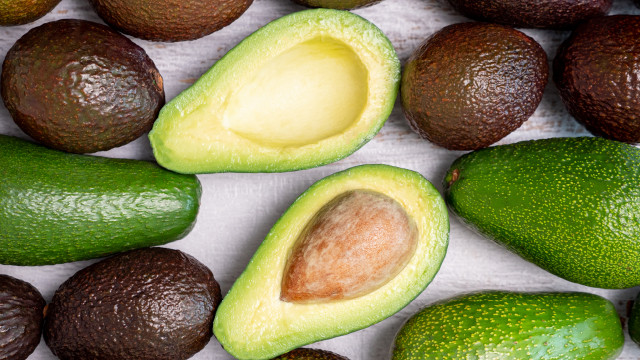 Intip Manfaat Luar Biasa Buah Alpukat Bagi Kesehatan Tubuh dan Kulit!