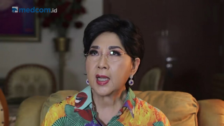 Diberi Kesembuhan, Titiek Puspa Bernyanyi untuk Tuhan di Atas Pohon