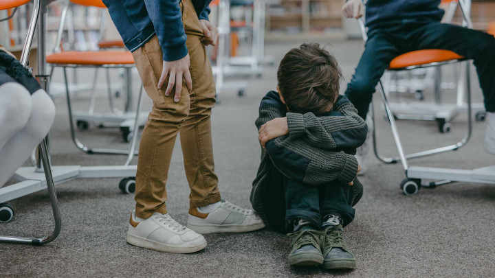 Yuk Kenali Tanda-tanda Anak Dibully di Sekolah