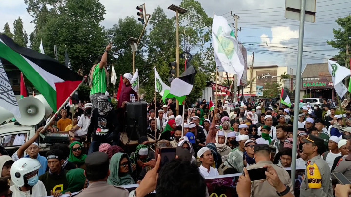Demo Bela Palestina Tuntut McDonalds Ditutup Ricuh