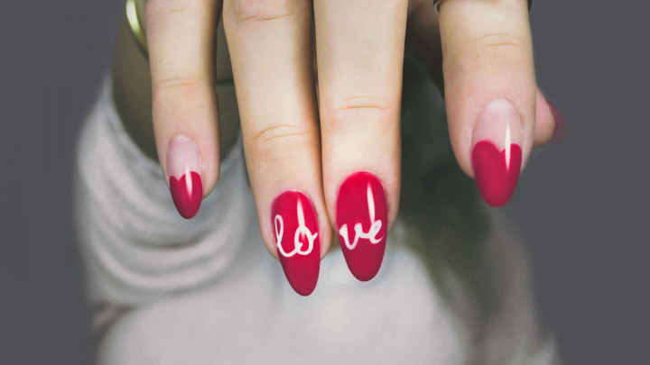 Catat! Ini 5 Cara Instan Mengeringkan Cat Kuku