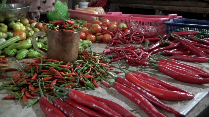 Stok Menipis, Harga Cabai Rawit di Majene Tembus Rp180.000 Per Kg