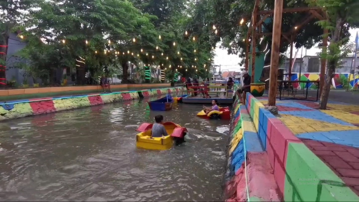 Keren! Warga Sidoarjo Ubah Sungai Kumuh Jadi Wisata Air