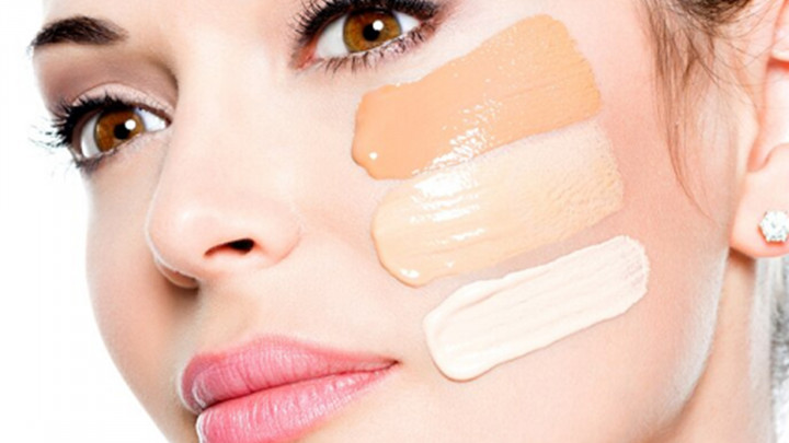 Cara Mencampur Foundation dengan Pelembab agar Hasil Make Up Sempurna