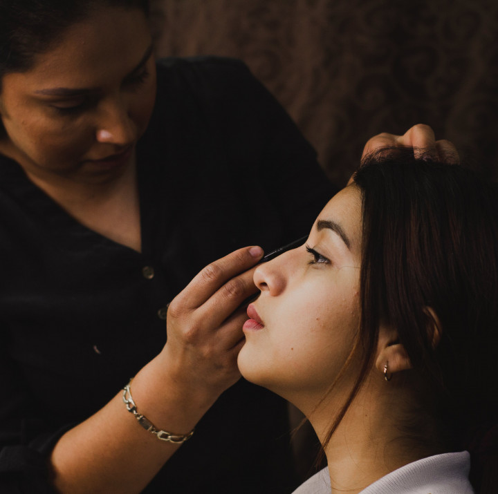 Bingung Pilih Makeup Artist untuk Wisuda? Ini Cara Tepat untuk Menentukannya!