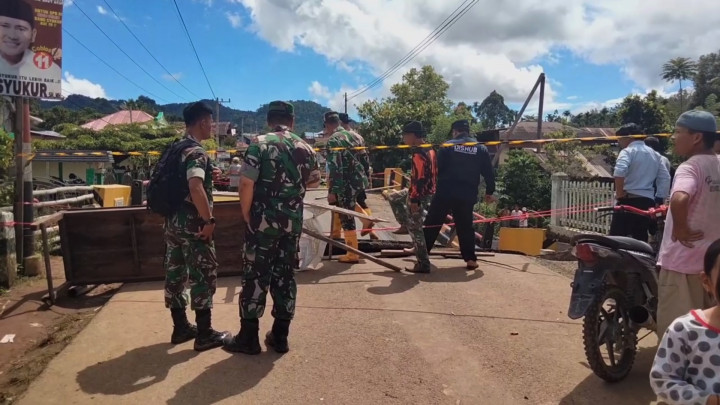 Cuaca Ekstrem, Jembatan Penghubung di Kerinci Amblas Diterjang Banjir Bandang