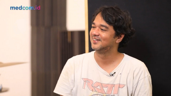 Kisah Jason Ranti Soal Gitar Pemberian Istri yang Hancur di Panggung