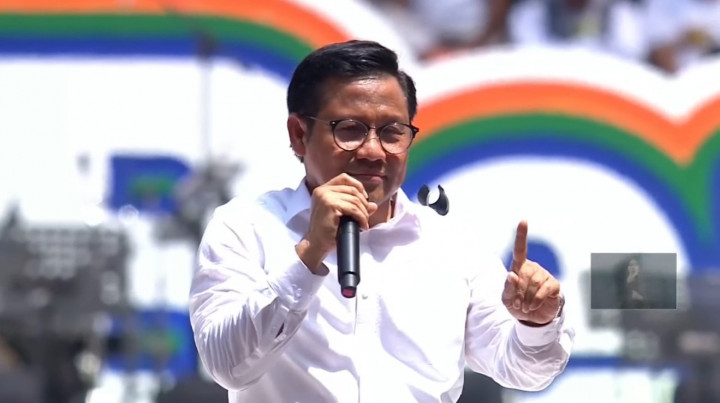 Cak Imin Ajak Relawan Shalawatan di Depan Panggung JIS