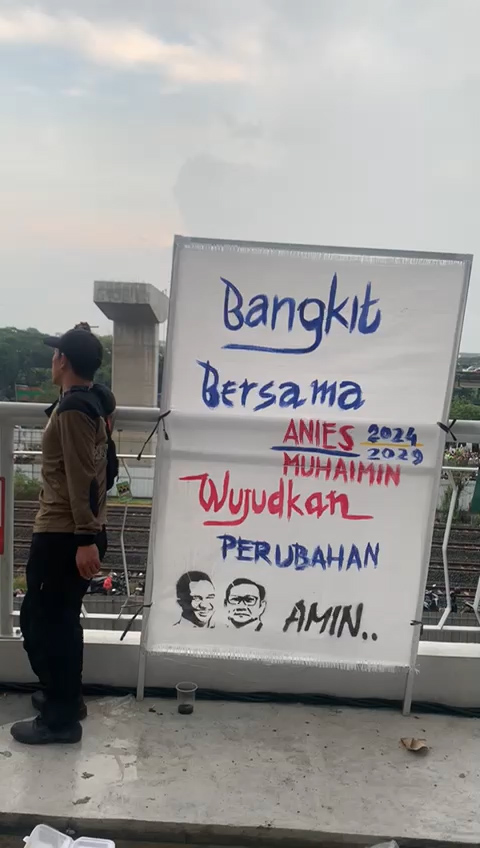 Papan Surat Aspirasi untuk Abah Anies Makin Penuh