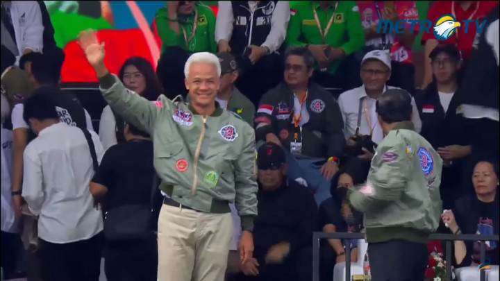 Momen Ganjar-Mahfud Tiba di Kampanye Akbar Semarang, Disambut Antusias Pendukung