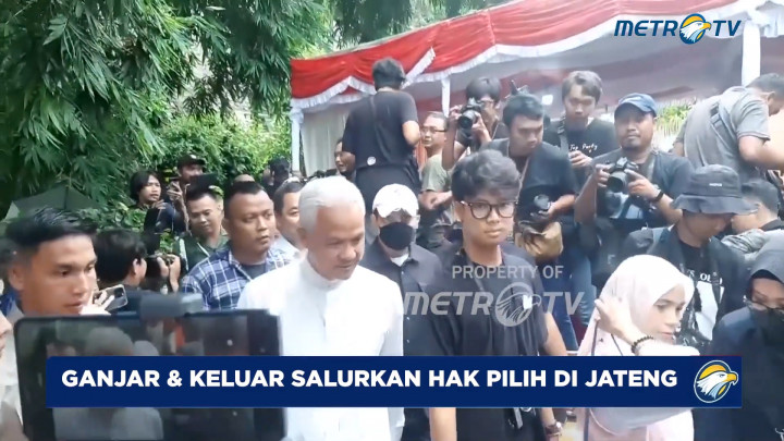 Momen Ganjar dan Keluarga Nyoblos di Jawa Tengah