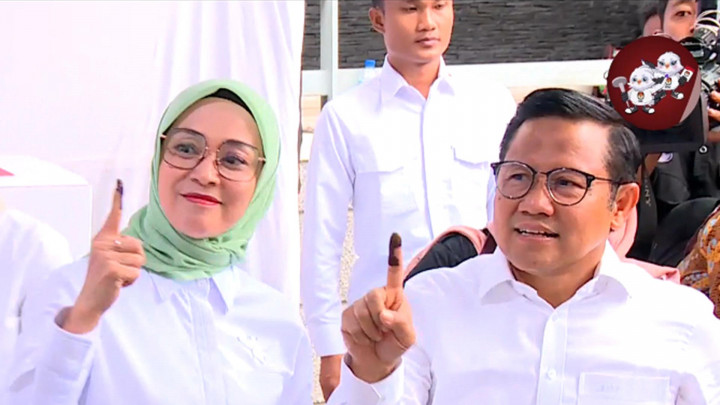 Momen Muhaimin Iskandar dan Istri Nyoblos Di TPS 023 Kemang Raya