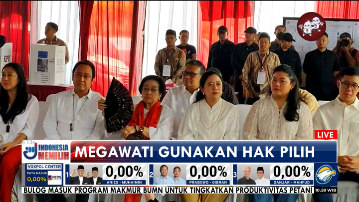 Momen Megawati dan Puan Nyoblos Bareng di TPS 053 Kebagusan