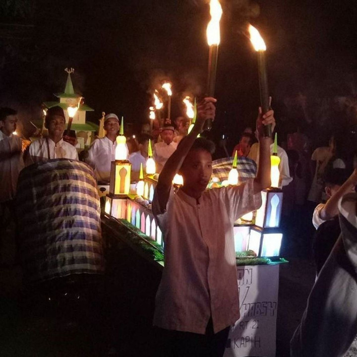 Sambut Ramadan, Warga Ramai Gelar Tradisi Pawai Obor