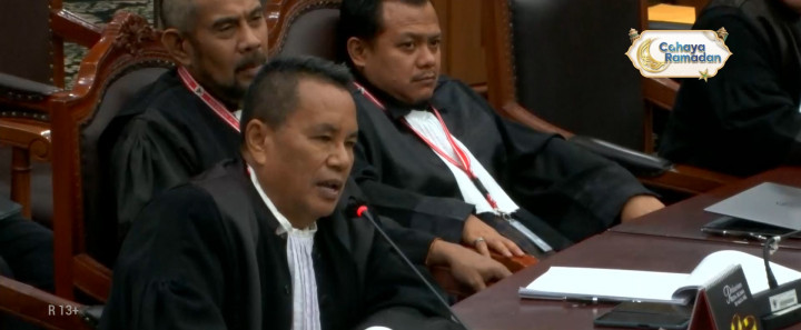 Debat Panas! Hotman Sebut Bambang Tim 01 'Ngeyel' hingga Hakim Turun Tangan