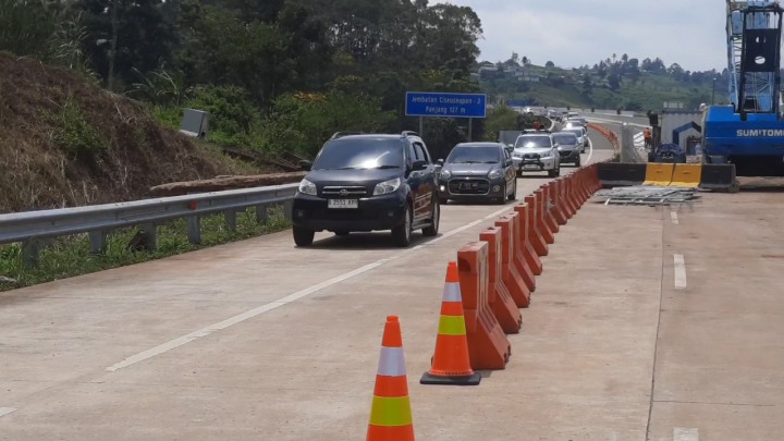 Jalan Tol Bocimi Kembali Beroperasi Pasca Longsor, Satu Lajur Dibuka Fungsional