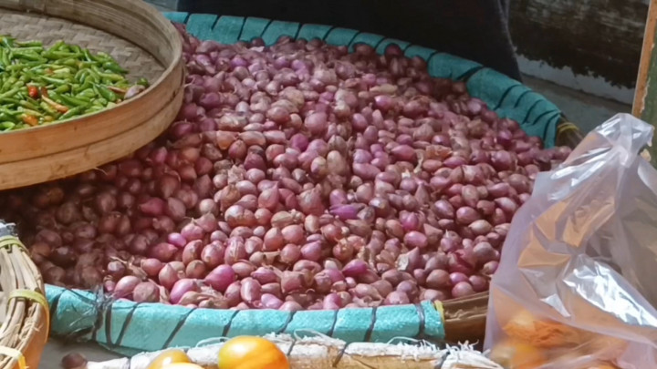 Seminggu Pasca Lebaran, Harga Bawang Menjerit