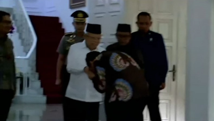 Gibran Temui Ma'ruf Amin Usai Resmi Jadi Wapres Terpilih