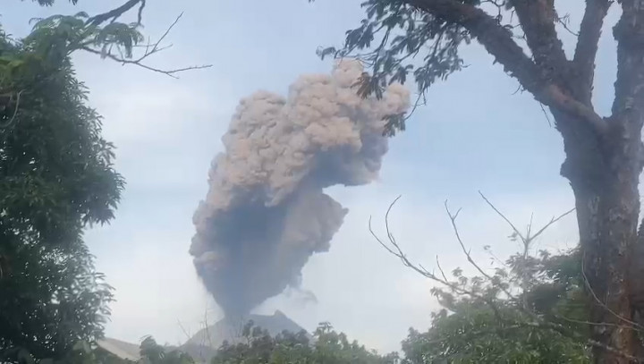 Gunung Lewotobi Meletus, Warga Kesulitan Air Bersih