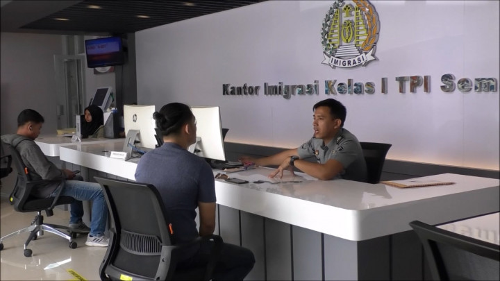 Imbas Gangguan Server PDN, Ribuan Pemohon Paspor Menumpuk