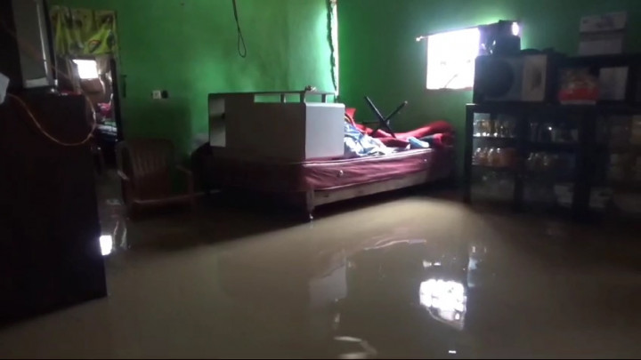 Banjir di Luwu Mulai Surut, Ratusan Rumah Masih Terendam