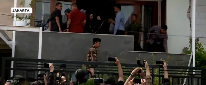 Presiden Jokowi Melayat ke Kediaman Hamzah Haz