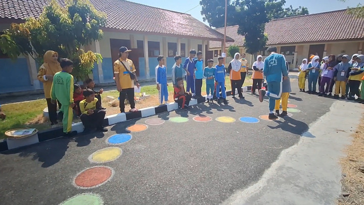 Unik, SMP di Brebes Gelar MPLS dengan Permainan Tradisional
