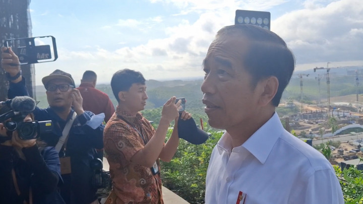Momen Presiden Jokowi Ngajak Tour di Kantor Kepresidenan IKN