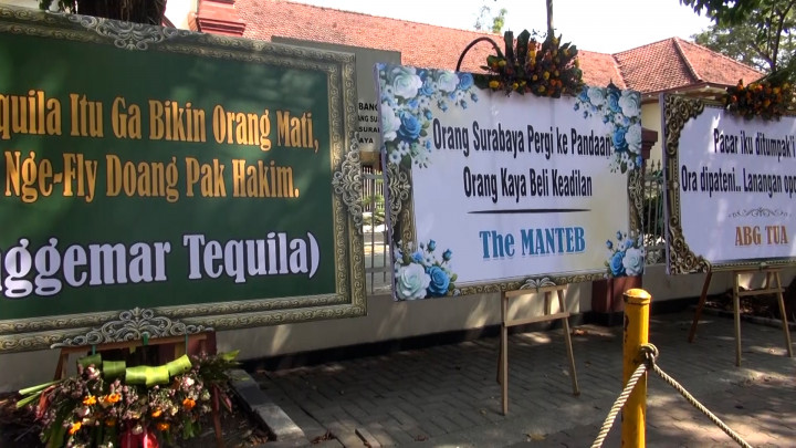 Warga Terus Kirim Karangan Bunga Kecam Hakim yang Bebaskan Ronald Tannur