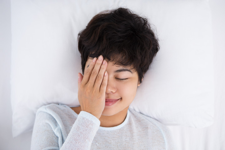 Moms, Catat! Ini Cara Atasi Mata Kering pada Anak