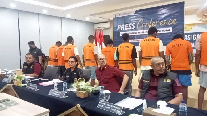 Kerap Buat Onar, 10 WNA Bermasalah Diamankan Imigrasi di PIK