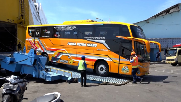 Jelang HUT RI, Puluhan Armada Bus Diberangkatkan ke IKN Nusantara