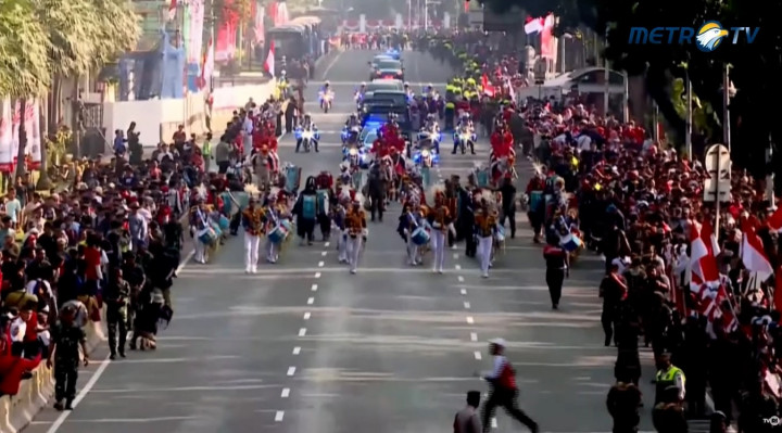 Pasukan Berkuda dan Marching Band Iringi Kirab Bendera Pusaka dan Teks Proklamasi