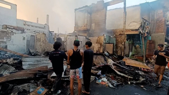 Akibat Charger HP, Ratusan Rumah di Manggarai Dilalap Si Jago Merah