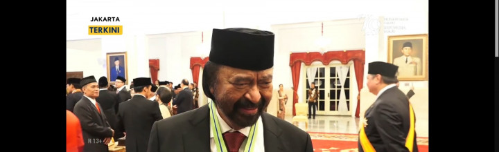 Terima Medali Kepeloporan, Surya Paloh : Ini Jadi Motivasi