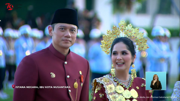 Jadi Pemenang Busana Adat Terbaik, AHY Dapat Sepeda