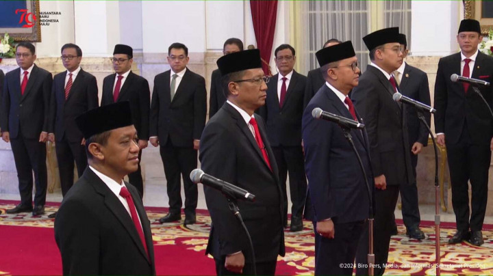 Jokowi Reshuffle Kabinet, Lantik Bahlil Lahadalia hingga Supratman Andi Atgas