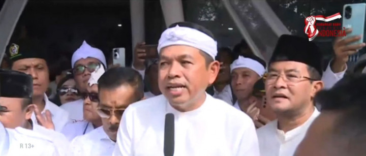 Pasangan Dedi Mulyadi-Erwan Daftar ke KPU Jabar