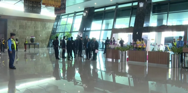 Suasana Bandara Soekarno-Hatta Jelang Kedatangan Paus Fransiskus ke Indonesia