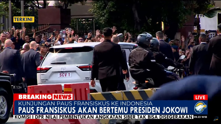 Momen Paus Fransiskus Berangkat ke Istana Merdeka