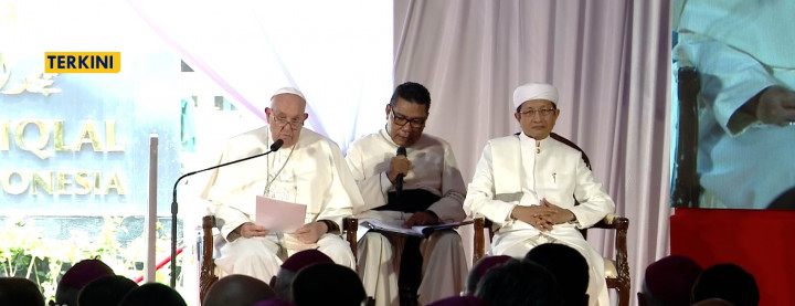 Paus Fransiskus: Saya Bahagia Berada di Masjid Terbesar di Asia Tenggara