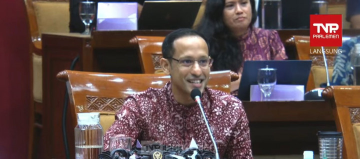 Pamit ke Komisi X DPR RI, Nadiem Makarim Lantunkan Puisi