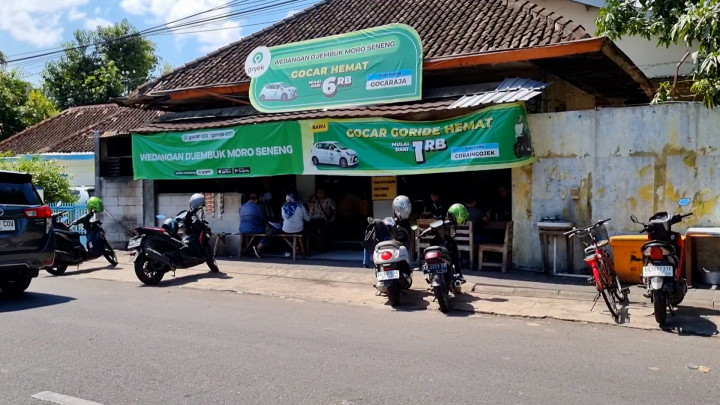 Angkringan di Surakarta Dikenai Pajak 12 Juta, Pedagang Meradang!