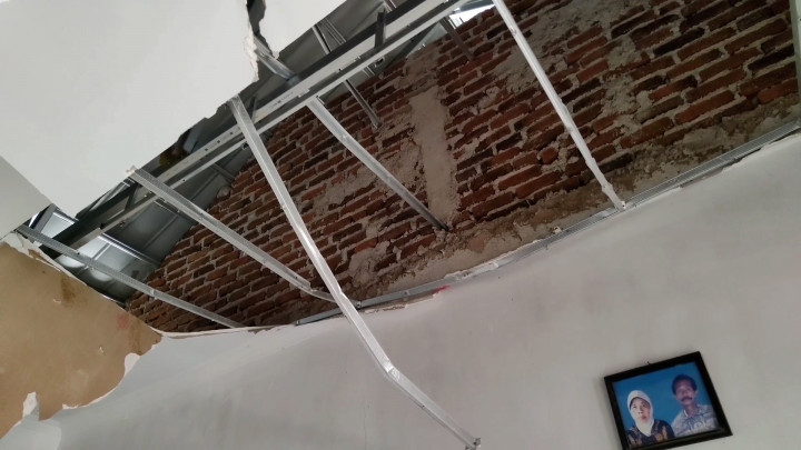 Ratusan Rumah Rusak Terdampak Gempa Bandung-Garut