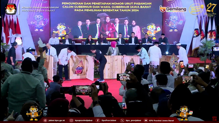 Detik-detik Pengundian Nomor Urut Cagub-Cawagub Jabar
