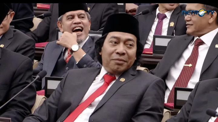 Kocak! Momen Satu Ruangan Paripurna DPR Teriak 'Uhuy'